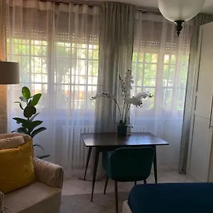 Traveller - 2 Bedrooms Rimini